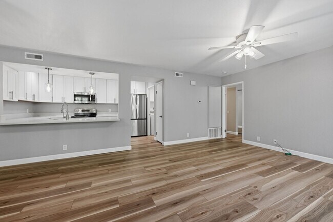 Building Photo - 4060 Rosenda Ct