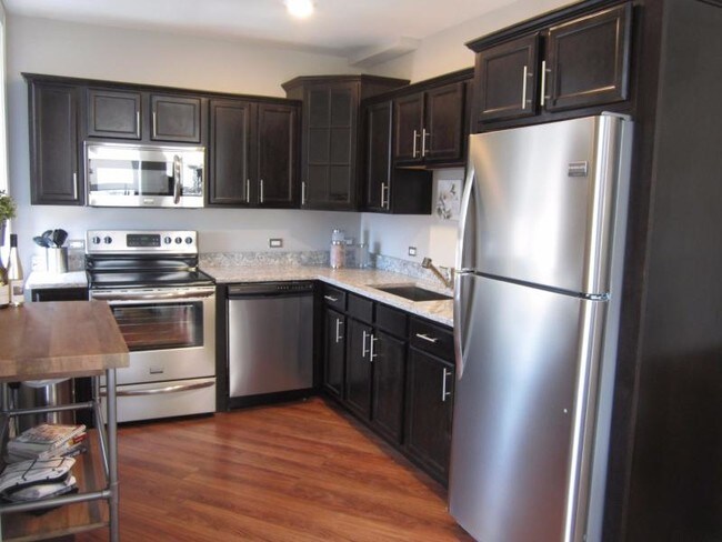 Foto del edificio - 5009 N Sheridan Rd