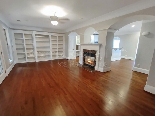 Building Photo - 2772 Durham Dr NE