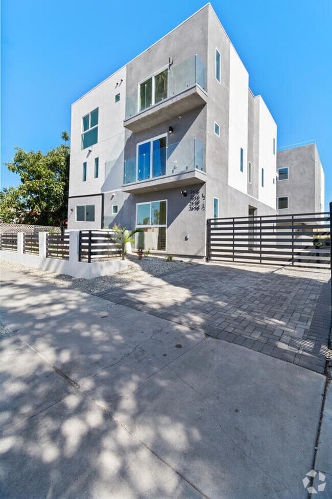 Building Photo - 2636 Virginia Rd