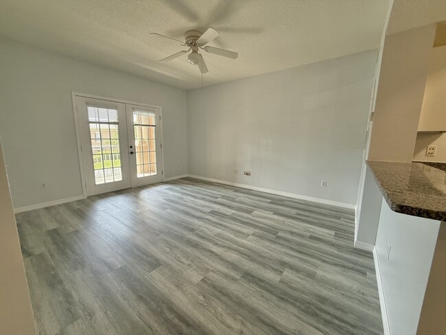 Building Photo - 14226 Fredricksburg Dr