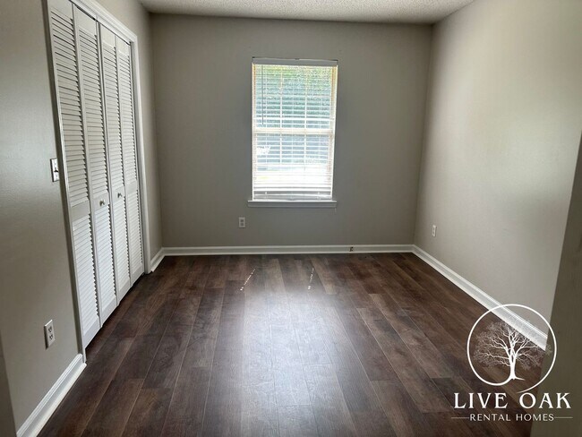 Building Photo - 800 Wallace Martin Dr