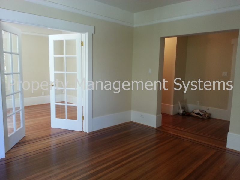 Foto del edificio - 2459 Larkin St