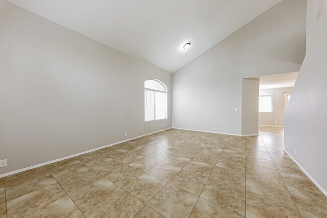 Foto del edificio - 17847 N 13th St