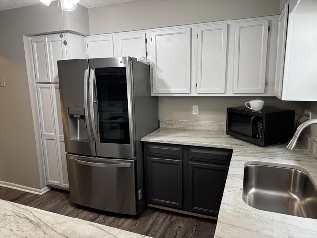 Building Photo - 408 Adam St NW