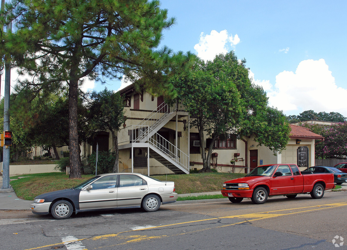 Primary Photo - 855 St Ferdinand St