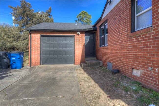 Foto del edificio - 1223 E 31st St