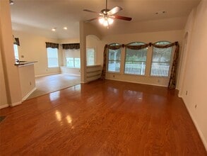 Building Photo - 118 W Russet Grove Cir