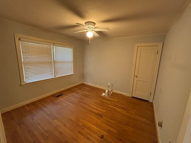 Foto del edificio - Updated 3 bedroom 1 bathroom Home in Kingw...