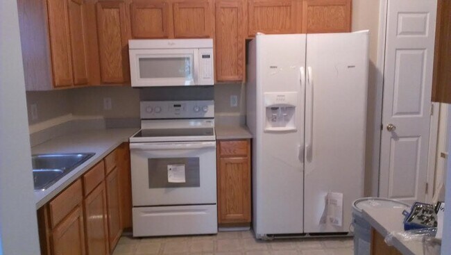 Building Photo - 3028 Westwinds Ct