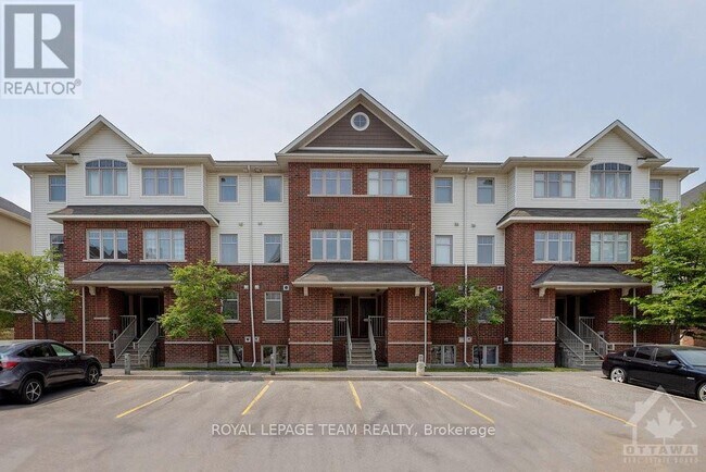 Building Photo - 257 Keltie Private