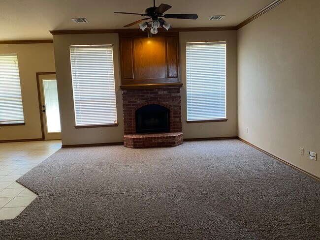 Sala de estar - 8420 NW 106th St