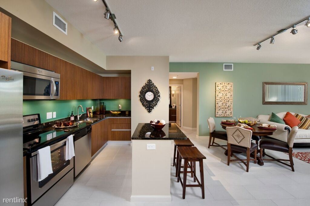 Foto principal - 9615 Fontainebleau Blvd
