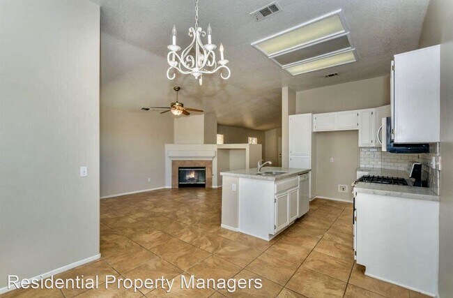 Foto del edificio - 3 br, 2 bath House - 44611 Brentwood Place