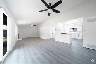 Building Photo - 5321 Elmwood Rd