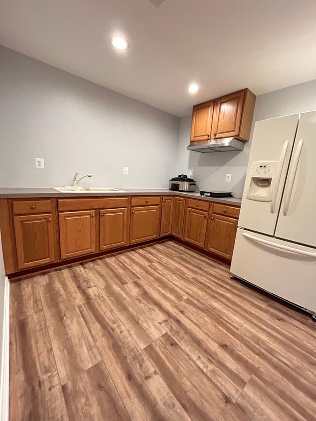 Building Photo - 6256 Willowfield Way