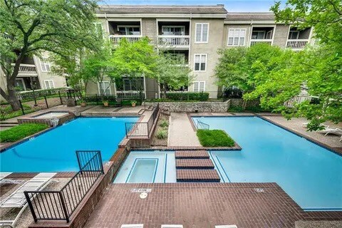 Foto del edificio - 5310 Keller Springs Rd