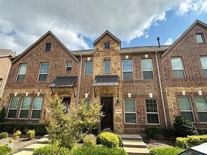 Building Photo - 2444 Magalia Ln
