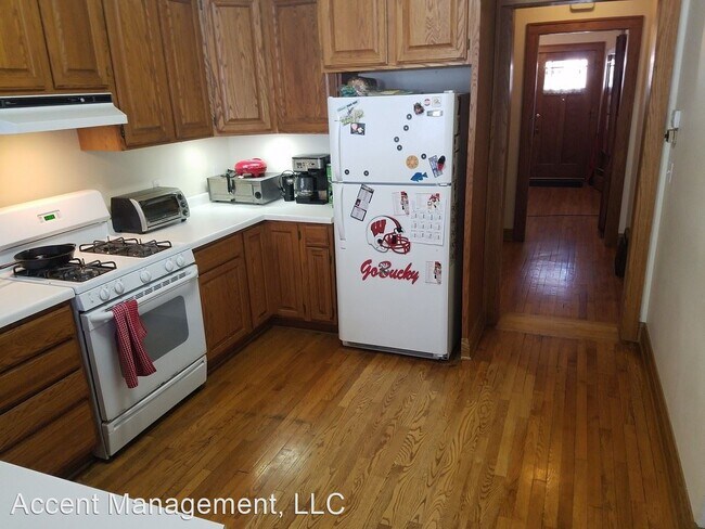 Building Photo - 5 br, 2.5 bath House - 2025 University Ave