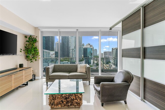 Foto del edificio - 92 SW 3rd St