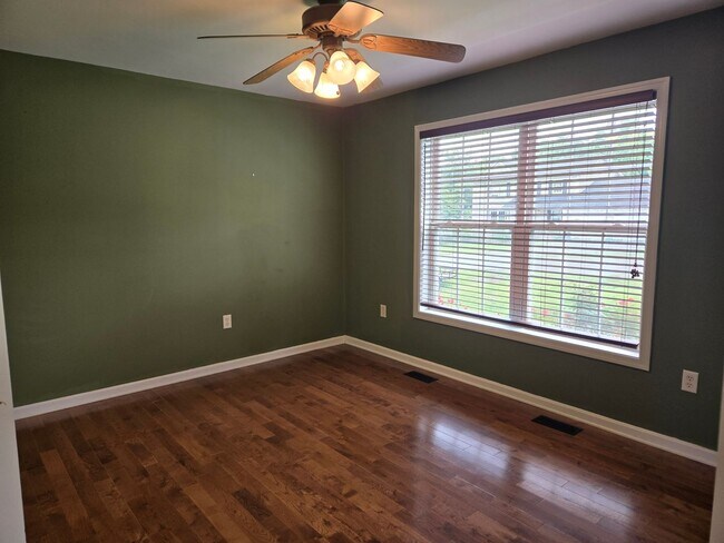 Foto del edificio - 3 Bed, 2.5 Bath Single Family Home in Mart...