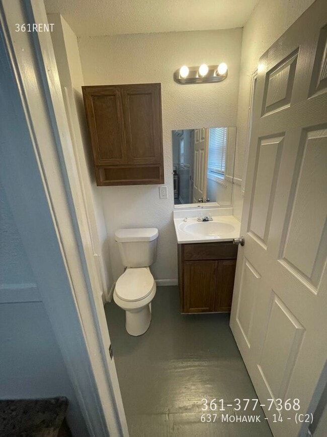 Foto del edificio - 637 Mohawk St