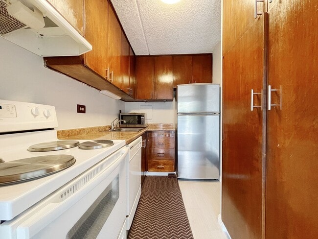 Photo - Immaculate Honolulu Condo with Central A/C, Secured Parking, Including Electricity