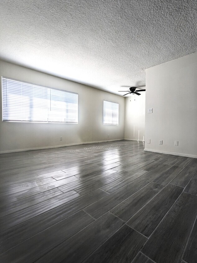 Foto principal - 11915 Jefferson Blvd