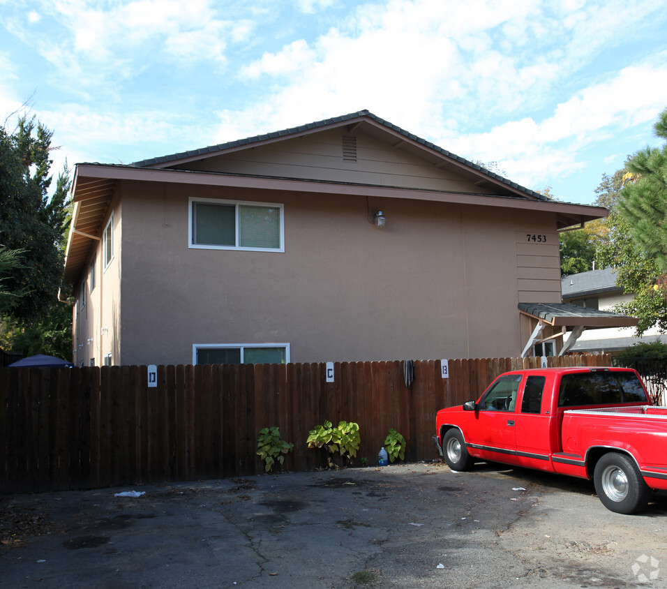 Building Photo - 7453 Tiara Way