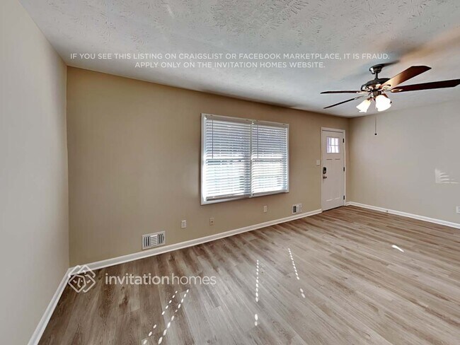 Foto del edificio - 6625 Hidden Brook Trail