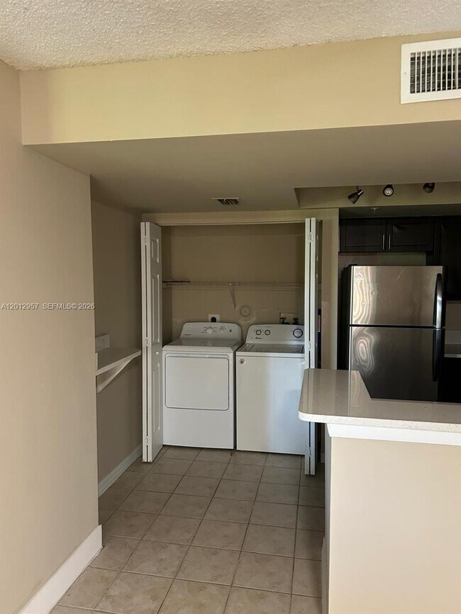 Foto del edificio - 4151 N Haverhill Rd