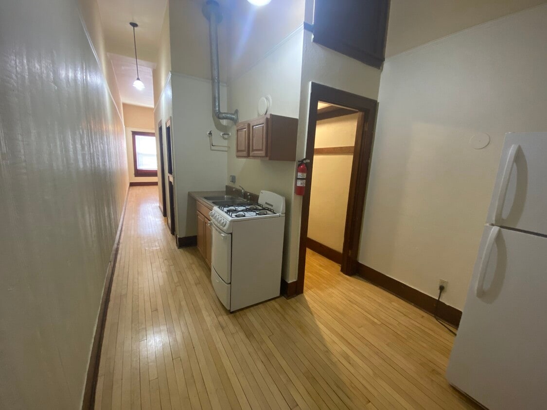 Primary Photo - 617 Saint Joseph Street, Unit 19