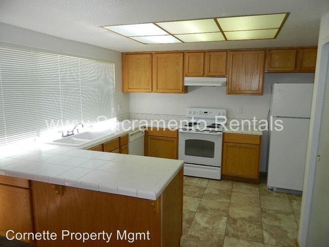 Building Photo - 7271 Hayward Dr