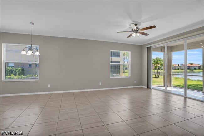 Foto del edificio - 6560 Huntington Lakes Cir
