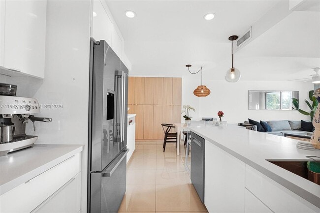 Foto del edificio - 1605 Bay Rd