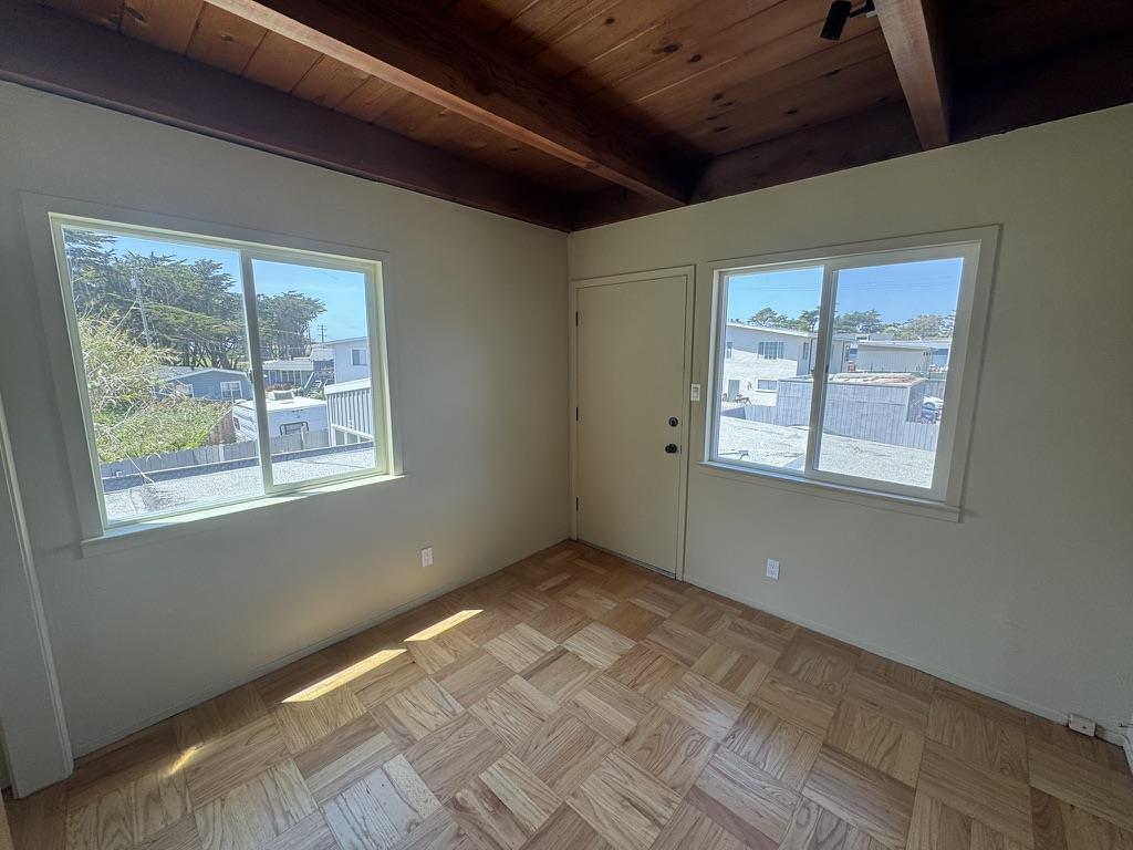 Building Photo - 2562 Francisco Blvd