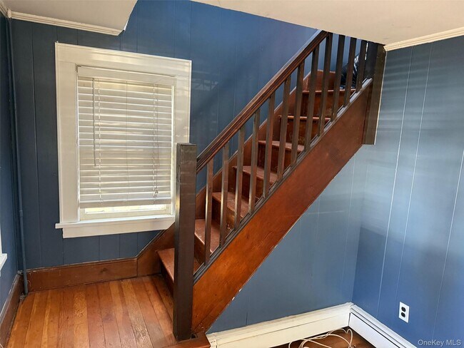 Foto del edificio - 182 Maple Hill Rd