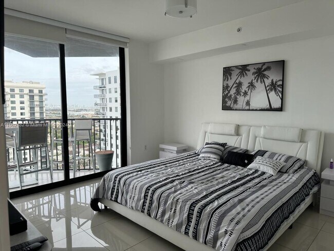 Foto del edificio - 5252 NW 85th Ave