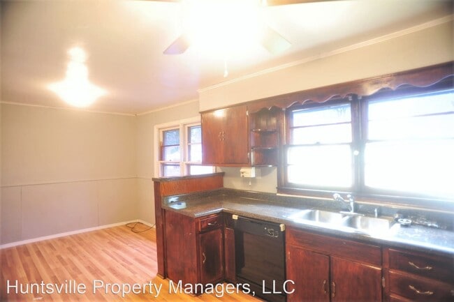 Building Photo - 3 br, 2 bath House - 1801 Olive Street