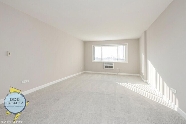Foto del edificio - 7300 W North Ave