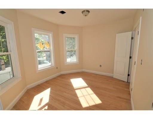 31 Sydney St Unit 1 Somerville Ma 02145 Apartment For Rent In