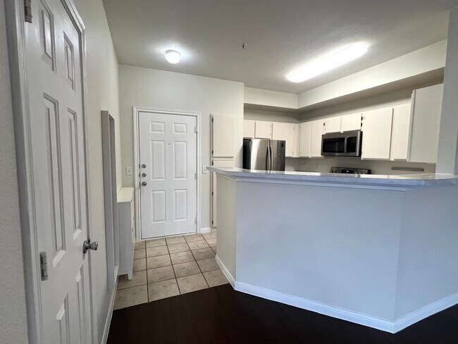 Foto del edificio - 2320 Gracy Farms Ln