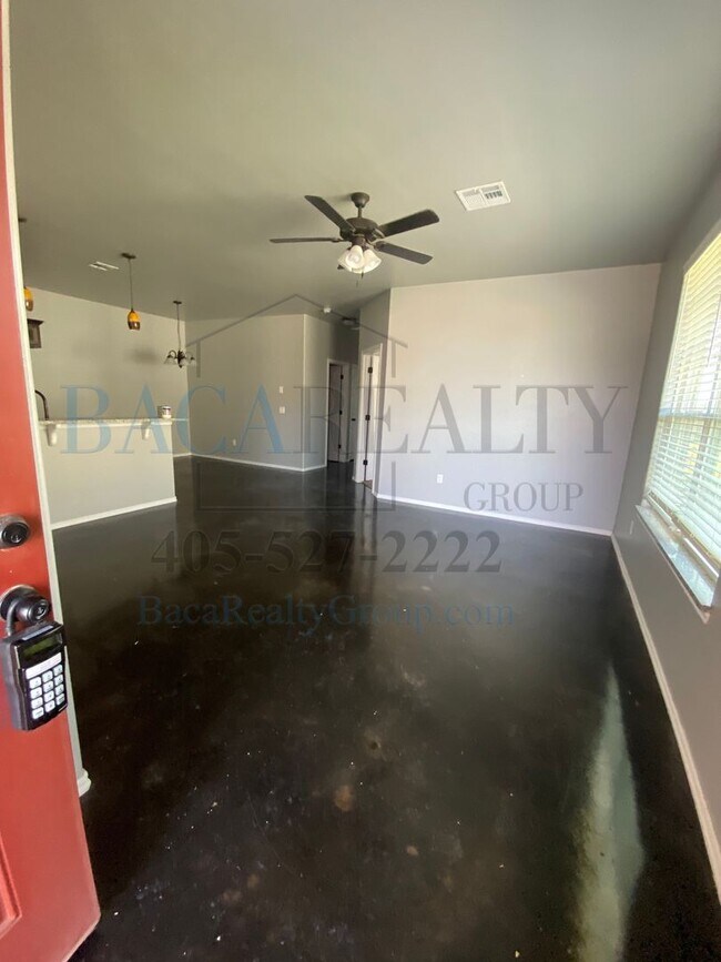 Foto del edificio - Gorgeous newer 3br 2ba duplex!!