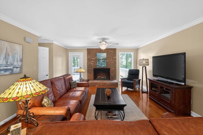 Building Photo - 7953 Woodhill Cove Ln