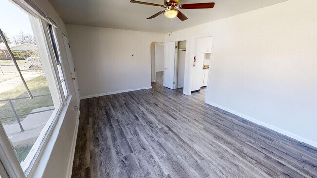 Building Photo - 1212 Janes Ln