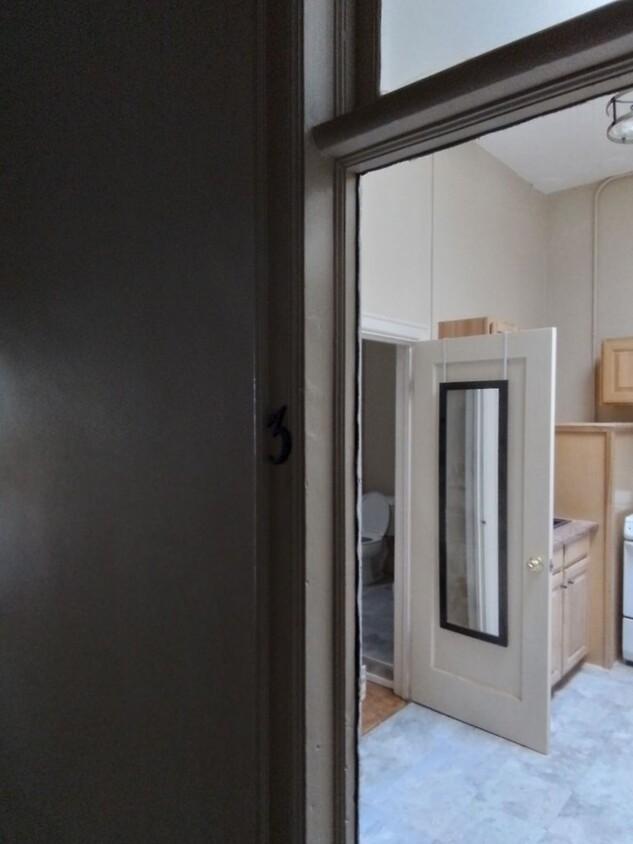 Building Photo - Tivolli Building Apartments