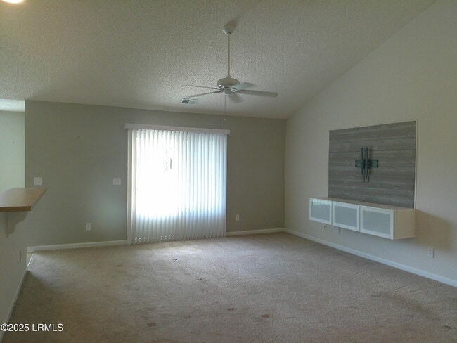 Foto del edificio - 41 Broadland Cir