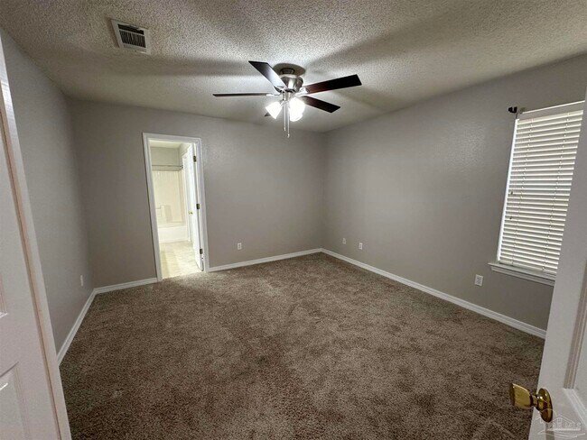Foto del edificio - 4110 Spinnaker Pl