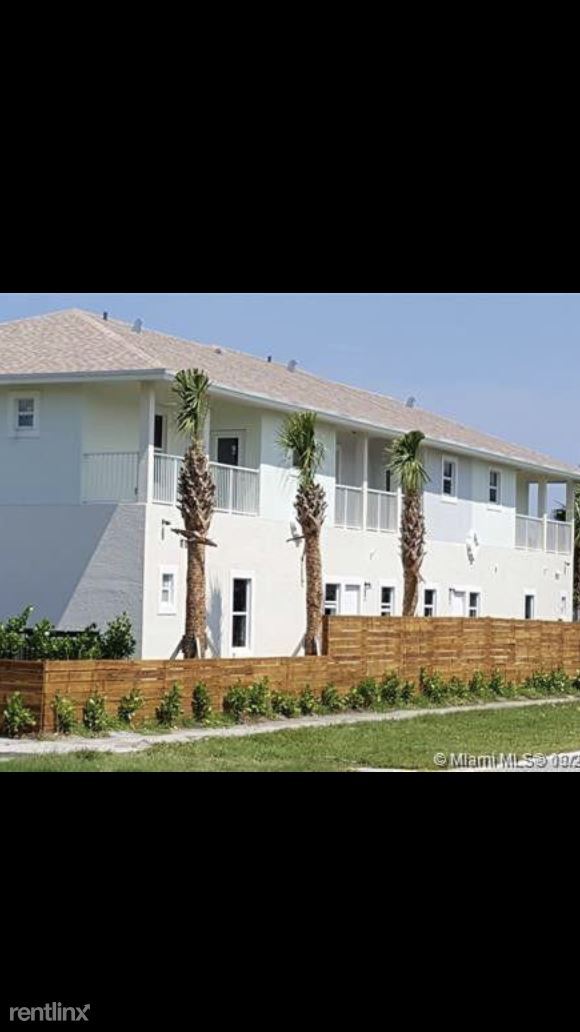 Foto del edificio - 2 br, 2 bath  - Lake Park Manor