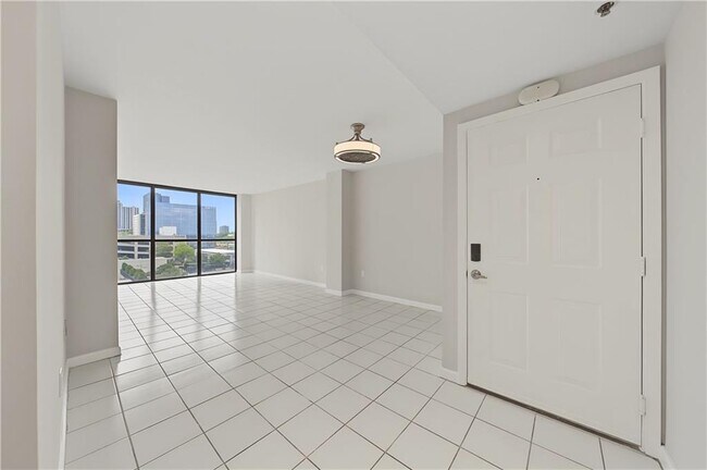 Building Photo - 1280 W Peachtree St NW